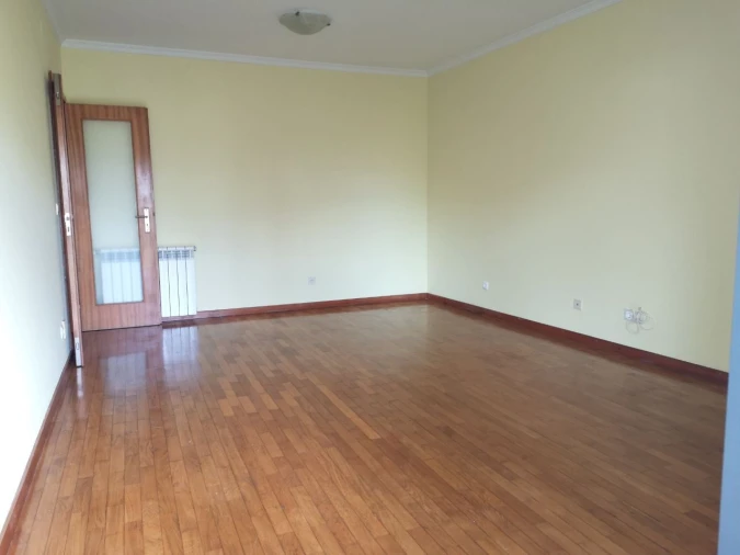 Apartamento T2 para Arrendamento em Mafamude e Vilar do Paraíso Foto 4