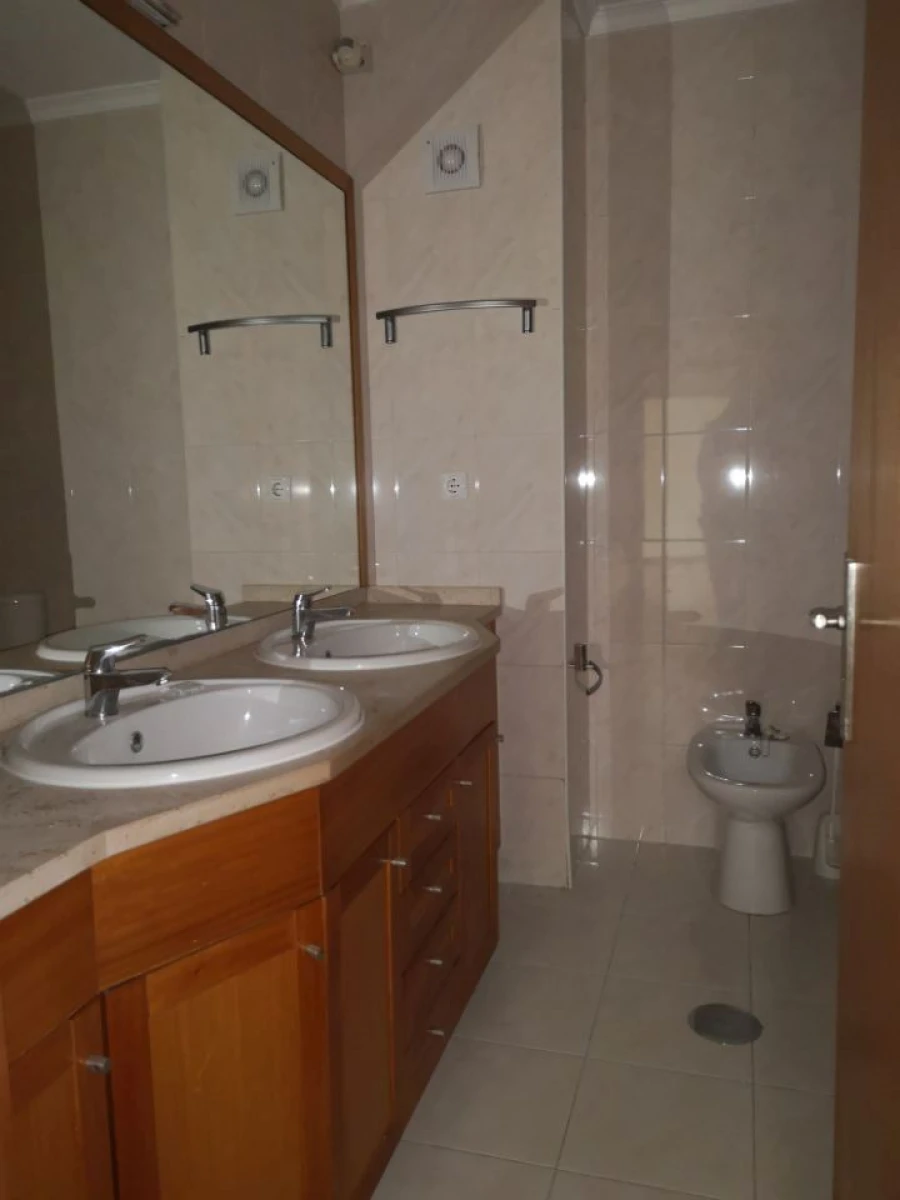 Apartamento T2 para Arrendamento em Mafamude e Vilar do Paraíso Foto 10