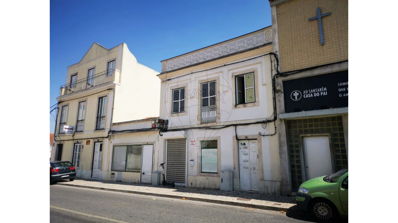 Prédio para Venda em Marvila, Ribeira Santarém, São Salvador, São Nicolau Foto 1