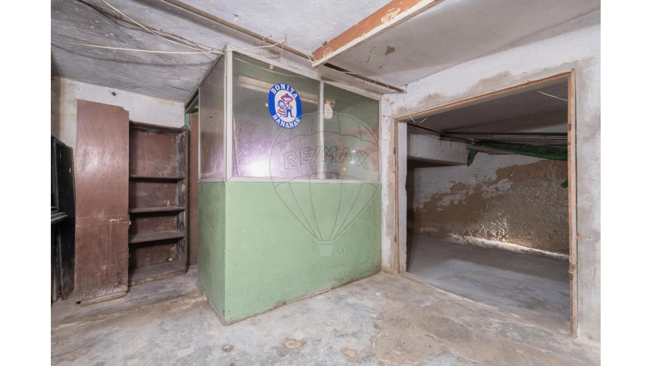 Loja para Venda em Campolide Foto 14