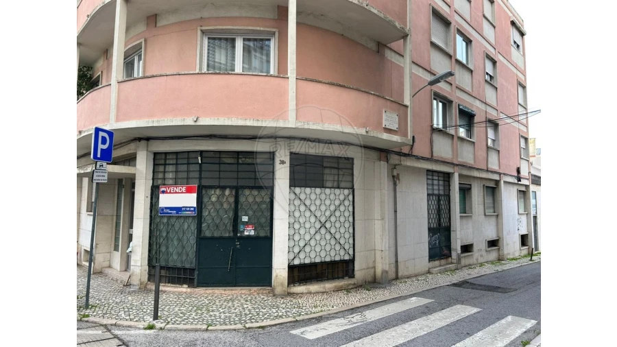 Loja para Venda em Campolide Foto 2