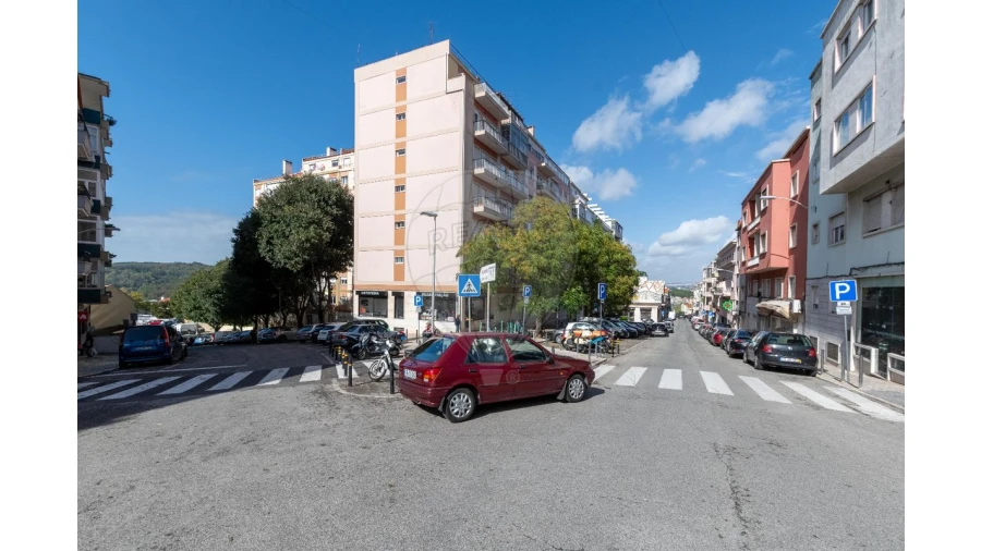 Loja para Venda em Campolide Foto 22