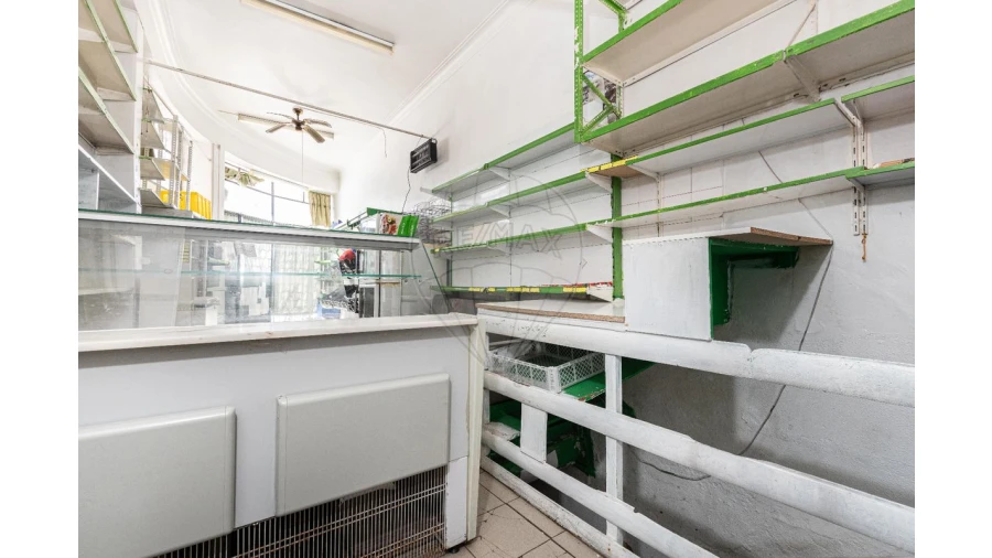 Loja para Venda em Campolide Foto 7