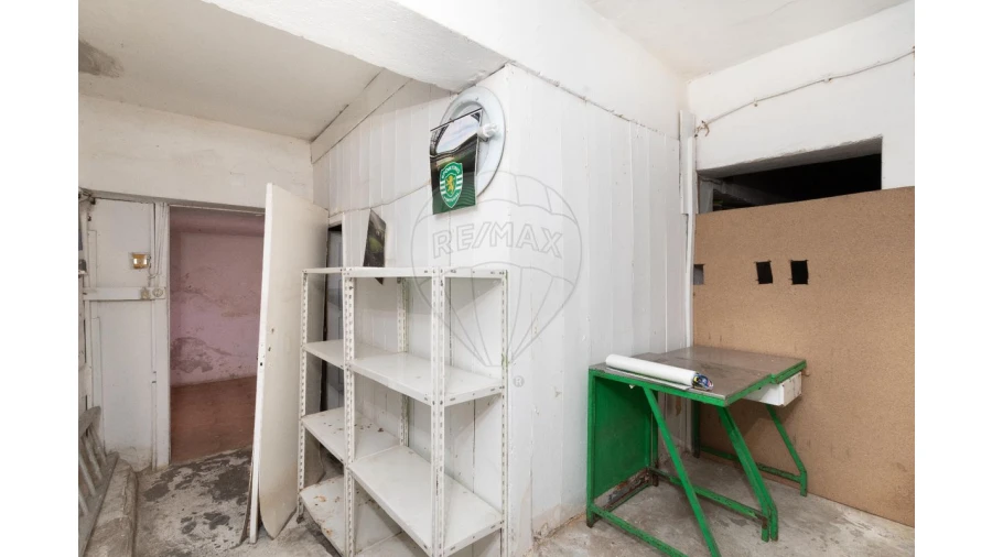 Loja para Venda em Campolide Foto 11