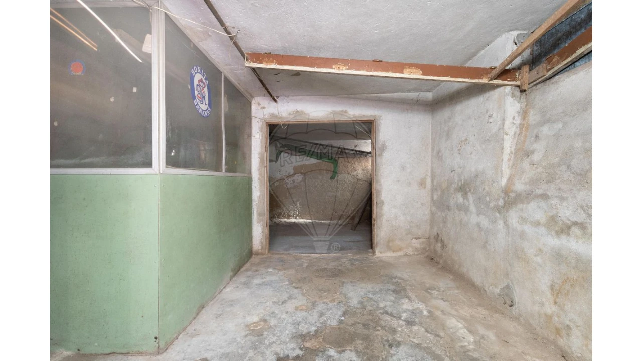 Loja para Venda em Campolide Foto 13