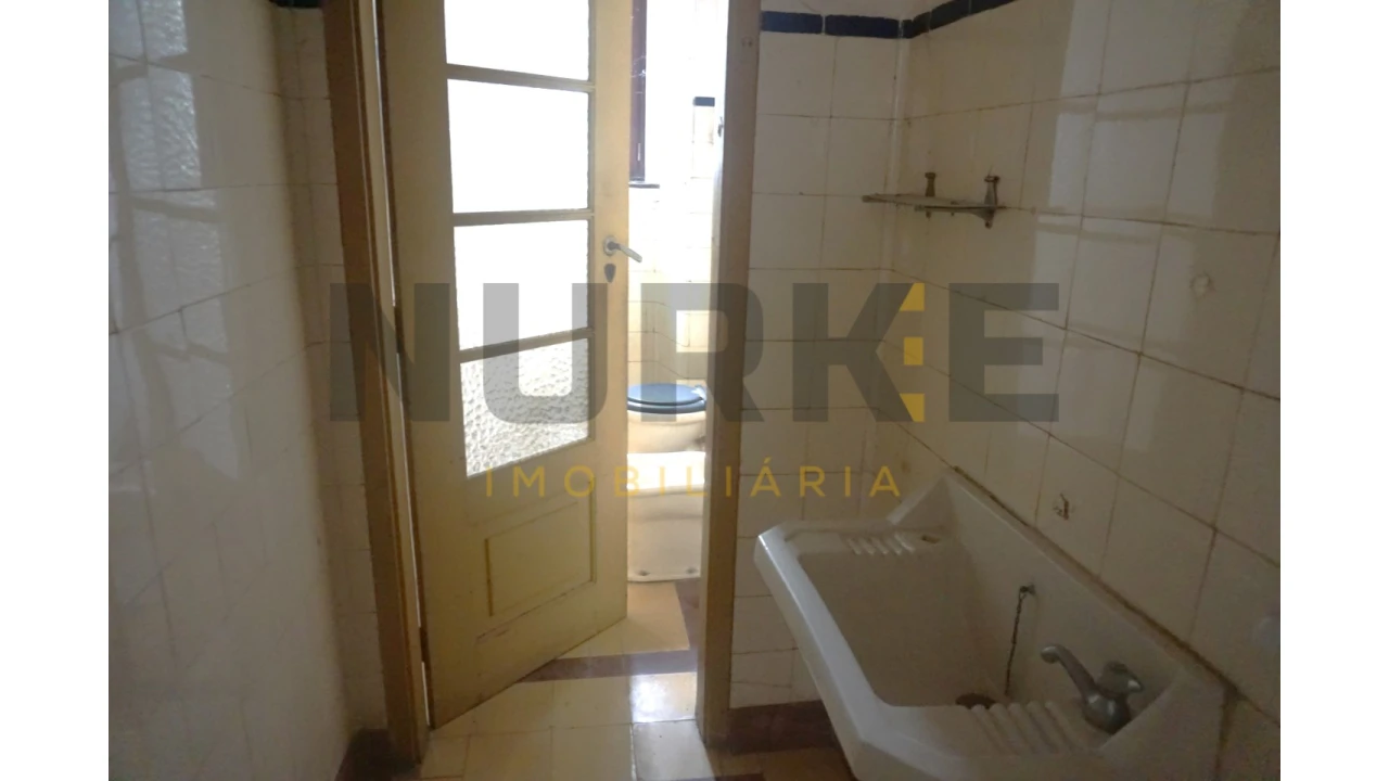 Moradia T9 para Venda em Sé Nova, Santa Cruz, Almedina e São Bartolomeu Foto 10