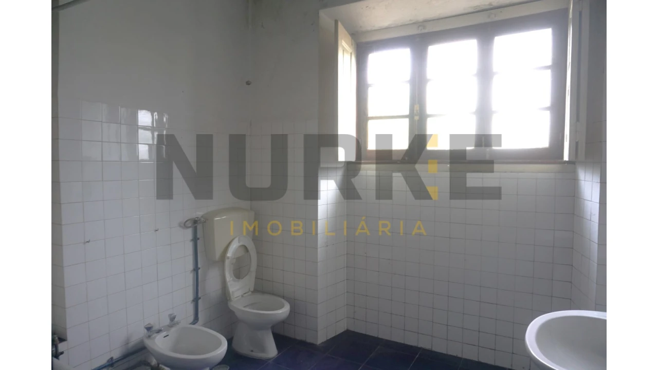 Moradia T9 para Venda em Sé Nova, Santa Cruz, Almedina e São Bartolomeu Foto 16