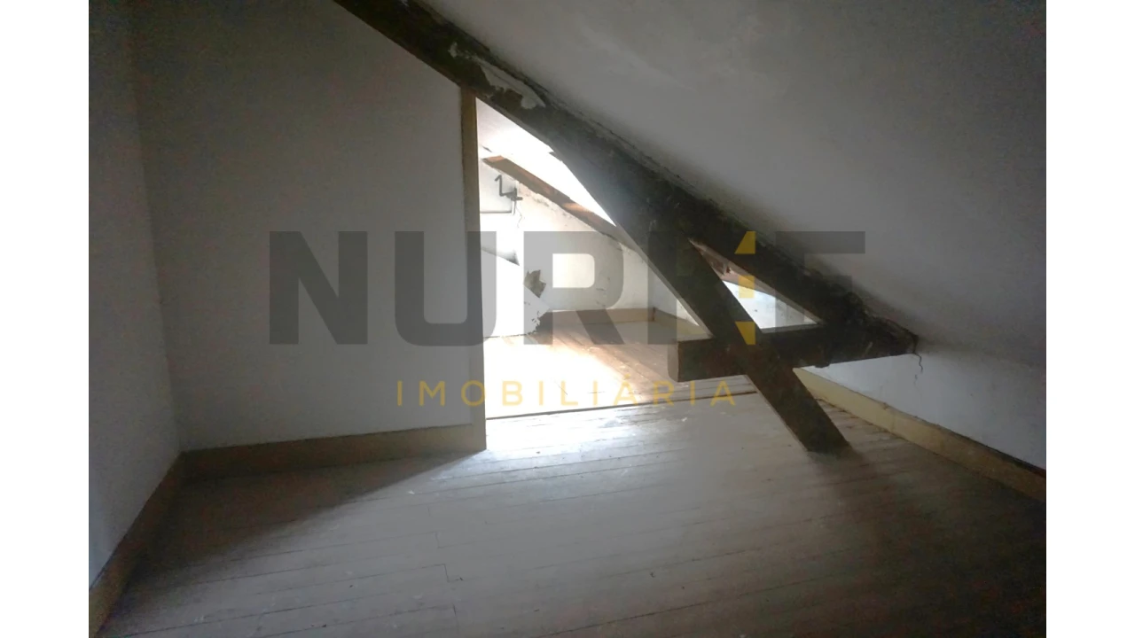 Moradia T9 para Venda em Sé Nova, Santa Cruz, Almedina e São Bartolomeu Foto 23