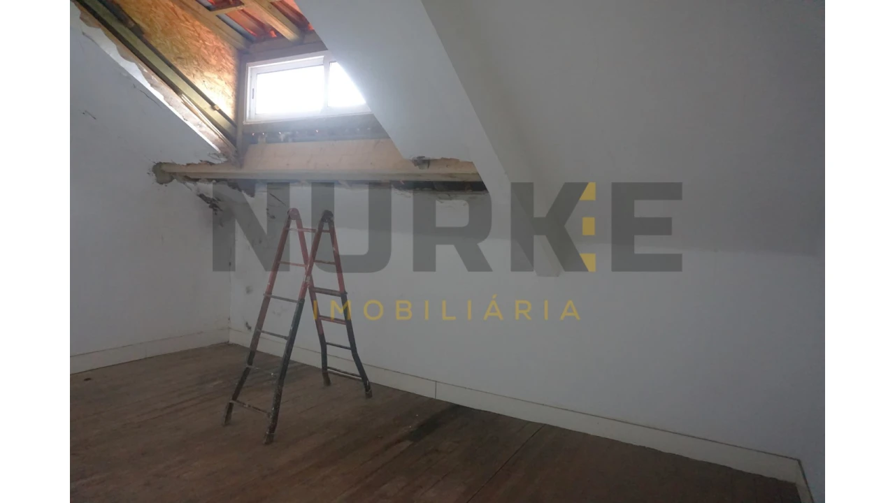 Moradia T9 para Venda em Sé Nova, Santa Cruz, Almedina e São Bartolomeu Foto 22