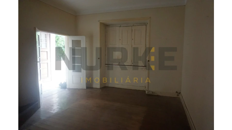 Moradia T9 para Venda em Sé Nova, Santa Cruz, Almedina e São Bartolomeu Foto 8