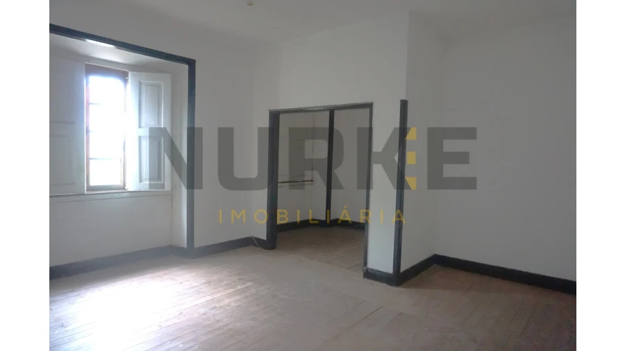 Moradia T9 para Venda em Sé Nova, Santa Cruz, Almedina e São Bartolomeu Foto 18