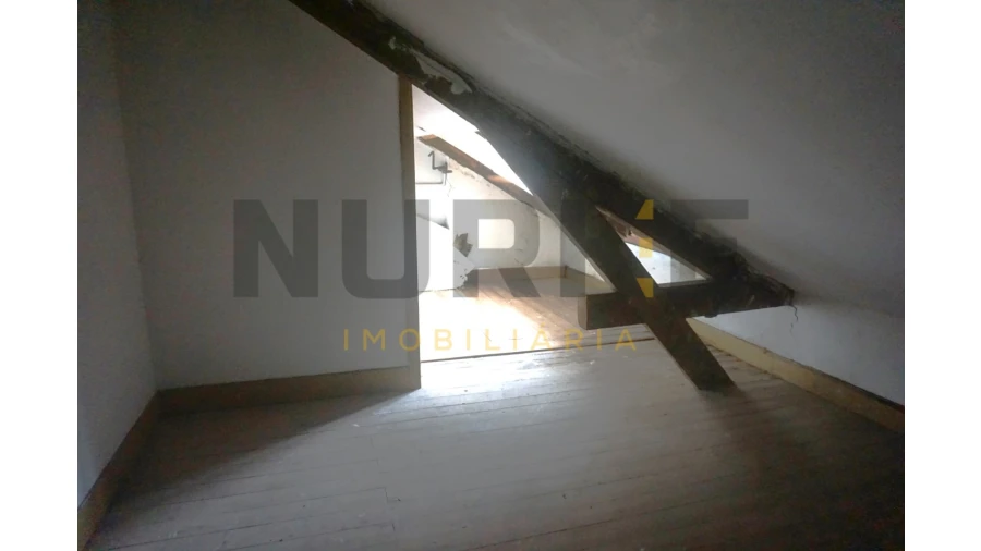 Moradia T9 para Venda em Sé Nova, Santa Cruz, Almedina e São Bartolomeu Foto 23