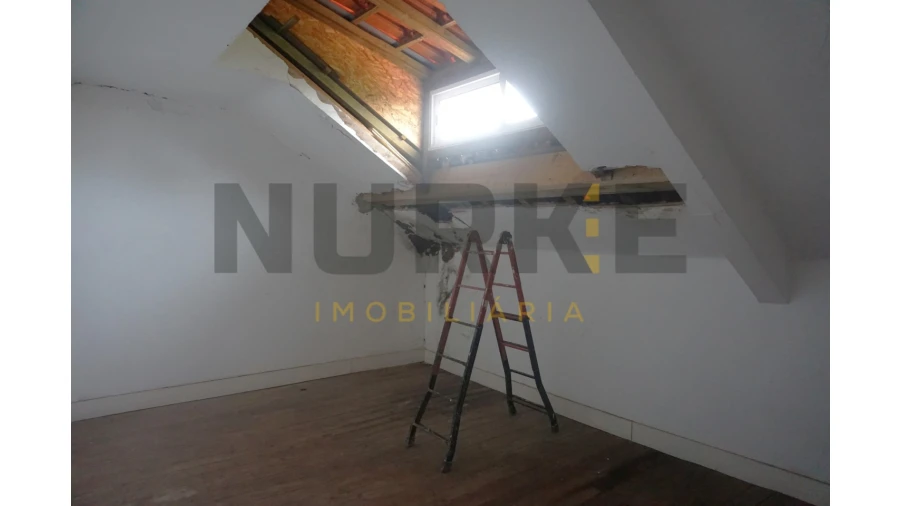 Moradia T9 para Venda em Sé Nova, Santa Cruz, Almedina e São Bartolomeu Foto 21