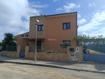 Moradia T4 para Venda em Sesimbra (Castelo)