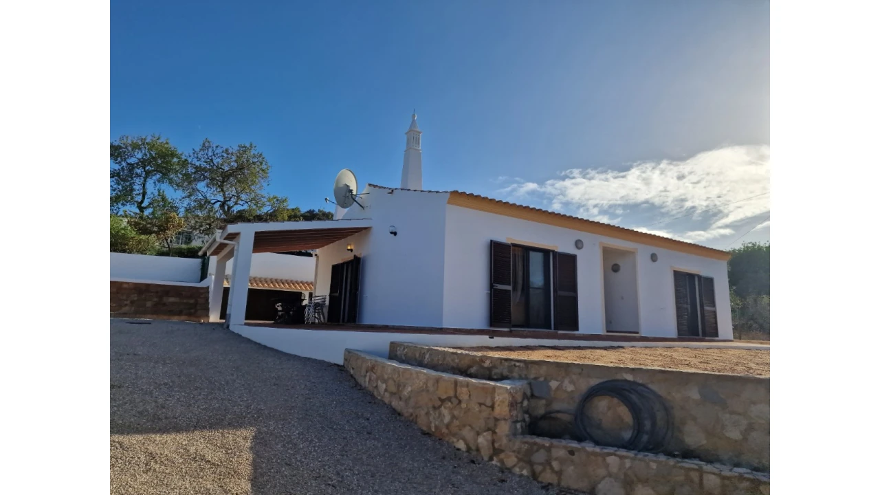 Moradia T3 para Venda em Santa Catarina da Fonte do Bispo Foto 1