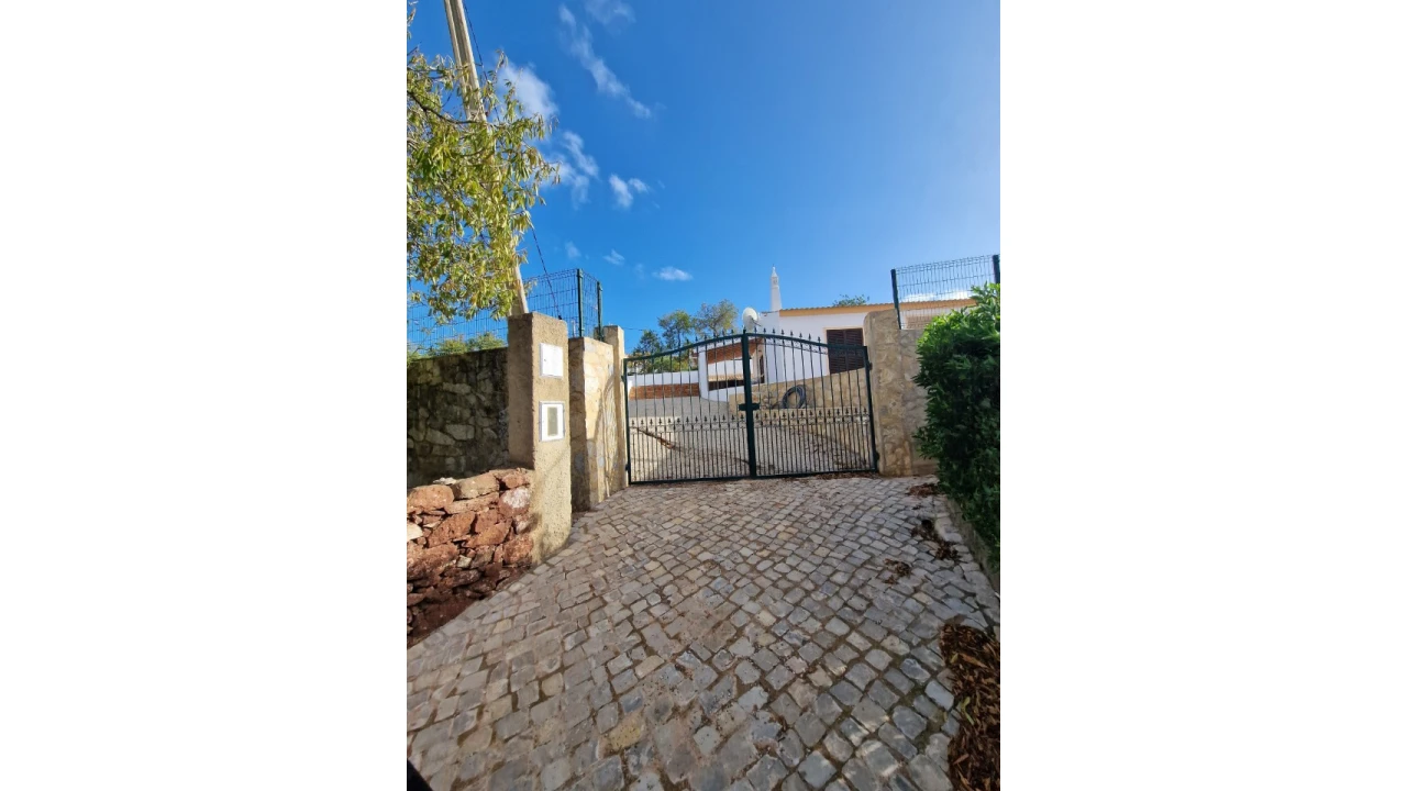 Moradia T3 para Venda em Santa Catarina da Fonte do Bispo Foto 23