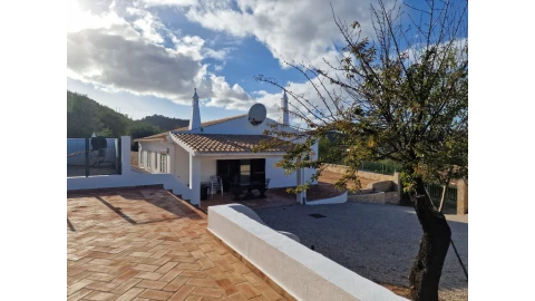 Moradia T3 para Venda em Santa Catarina da Fonte do Bispo