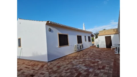Moradia T3 para Venda em Santa Catarina da Fonte do Bispo