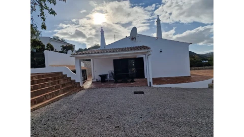 Moradia T3 para Venda em Santa Catarina da Fonte do Bispo