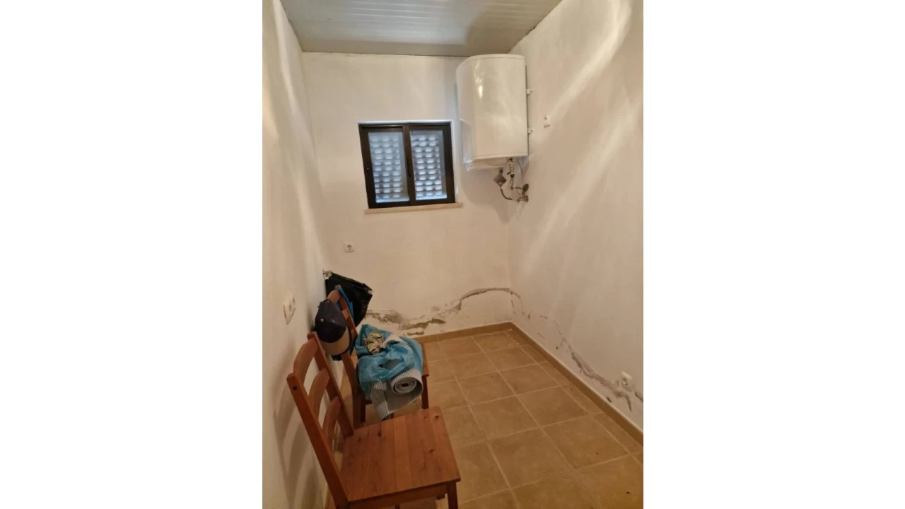 Quinta T2 para Venda em Santa Catarina da Fonte do Bispo Foto 9