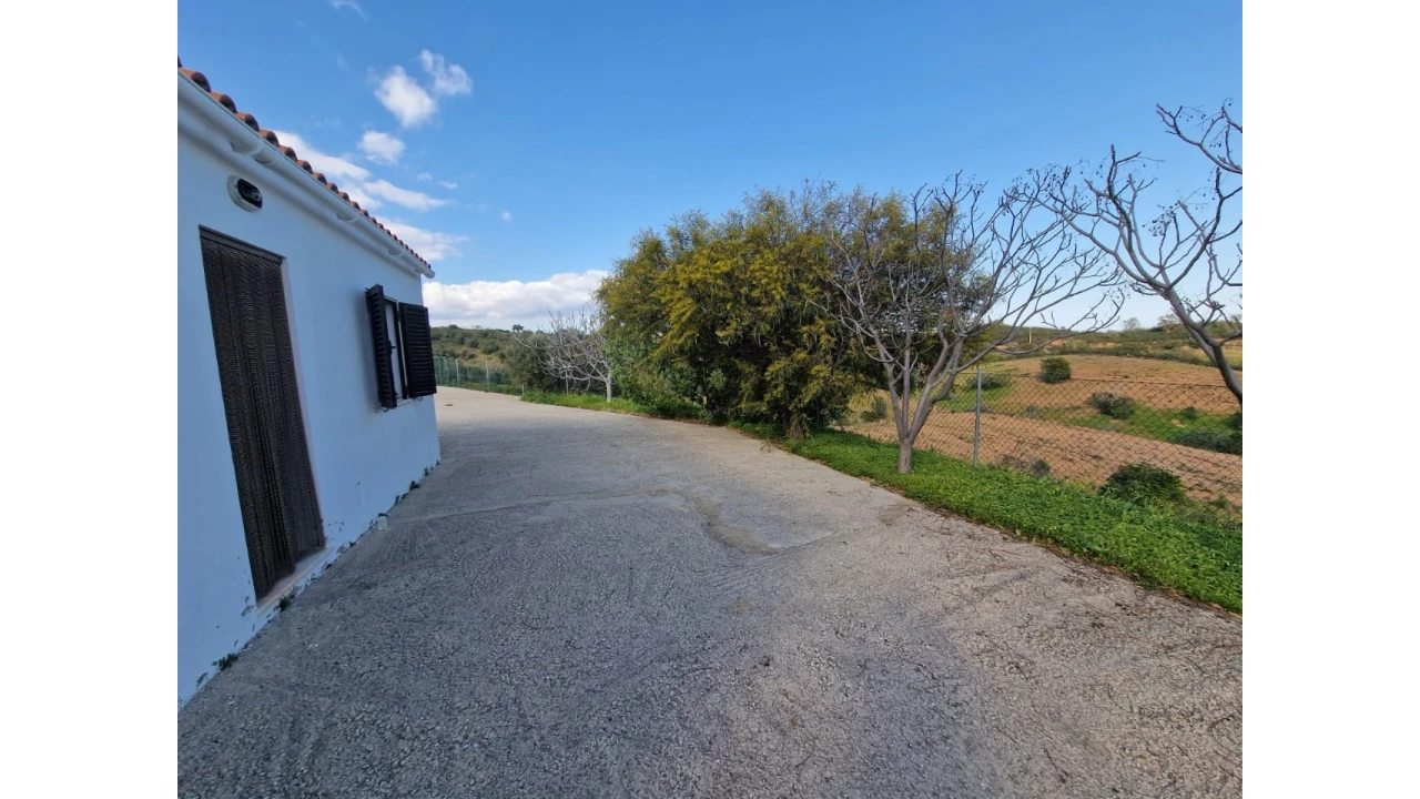 Quinta T2 para Venda em Santa Catarina da Fonte do Bispo Foto 14