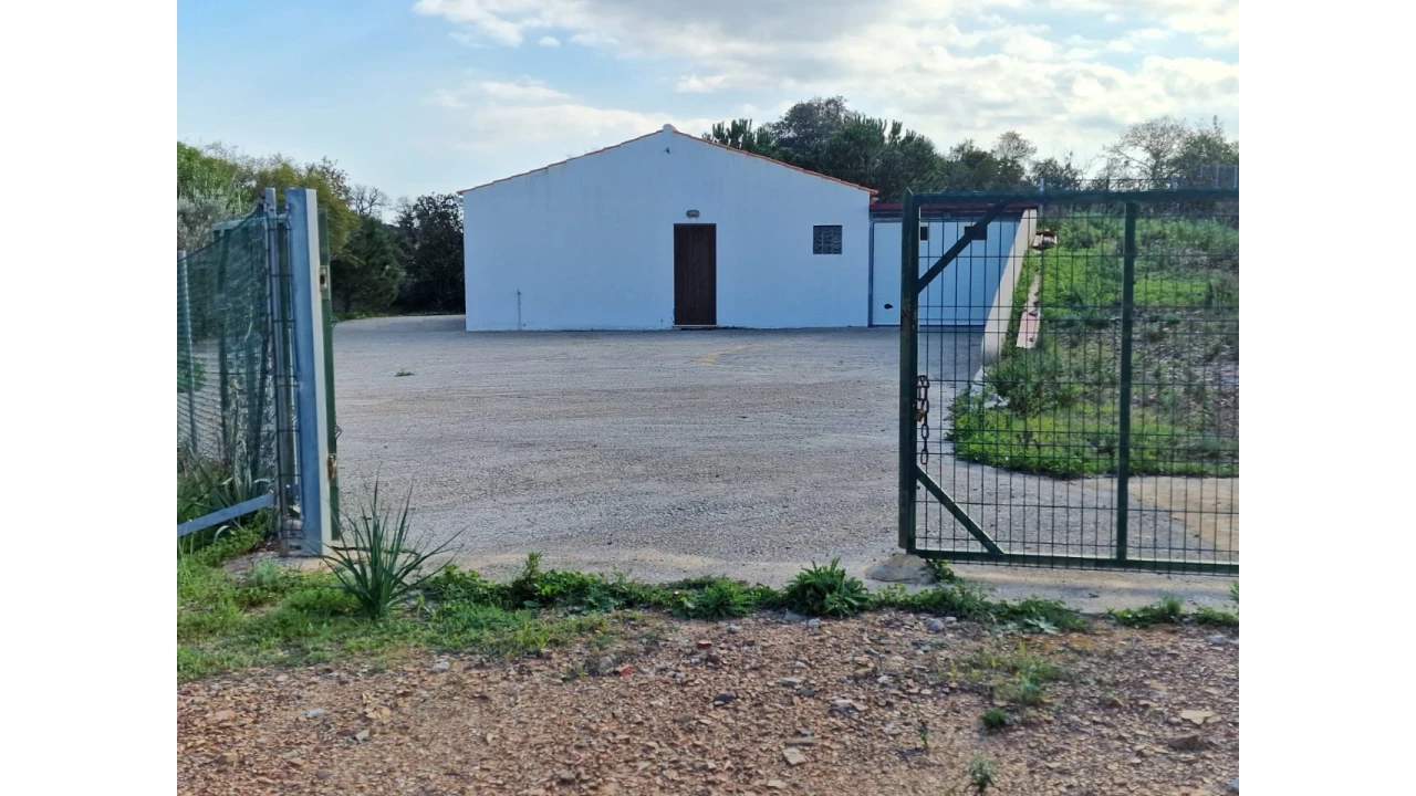 Quinta T2 para Venda em Santa Catarina da Fonte do Bispo Foto 15