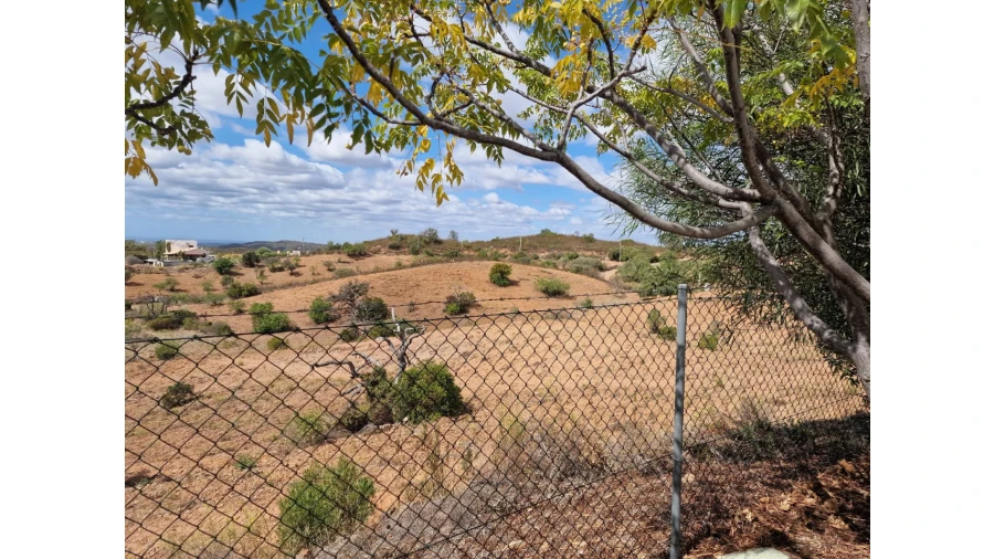 Quinta T2 para Venda em Santa Catarina da Fonte do Bispo Foto 16