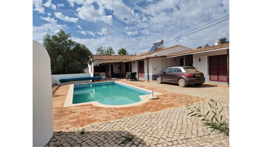Moradia T3 para Venda em Santa Catarina da Fonte do Bispo