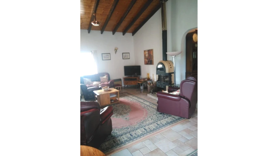 Moradia T3 para Venda em Santa Catarina da Fonte do Bispo Foto 2