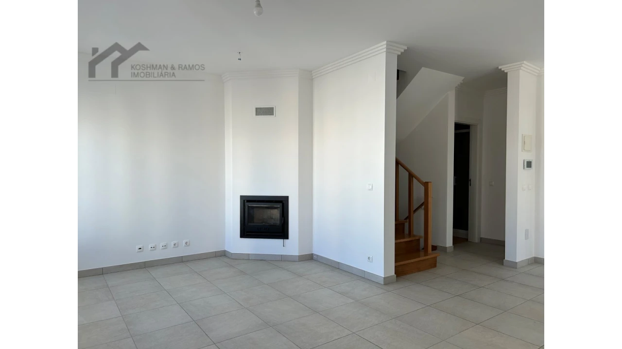 Moradia T3 para Venda em Ericeira Foto 12
