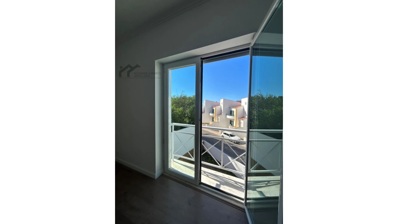 Moradia T3 para Venda em Ericeira Foto 41
