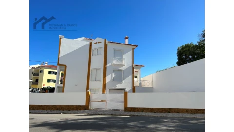 Moradia T3 para Venda em Ericeira