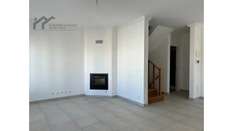 Moradia T3 para Venda em Ericeira