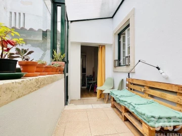 Apartamento T3 para Arrendamento em Romeira e Várzea