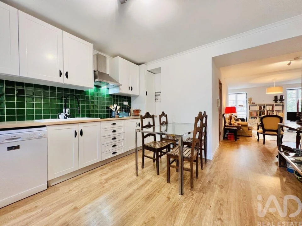 Apartamento T3 para Arrendamento em Romeira e Várzea Foto 4