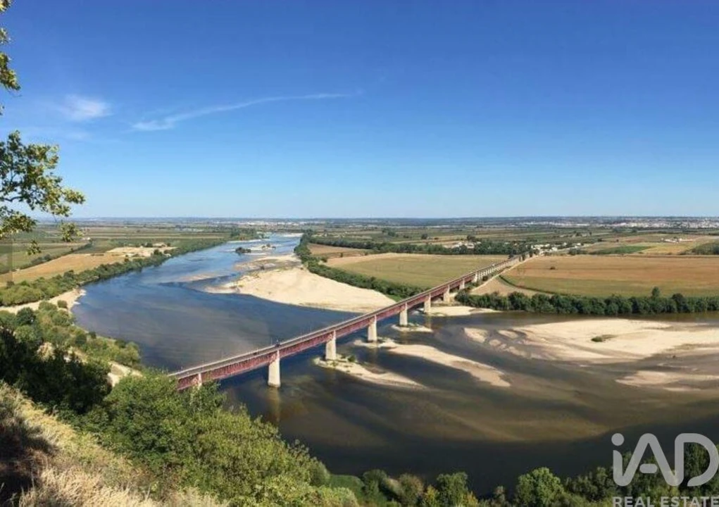 Apartamento T3 para Arrendamento em Romeira e Várzea Foto 14