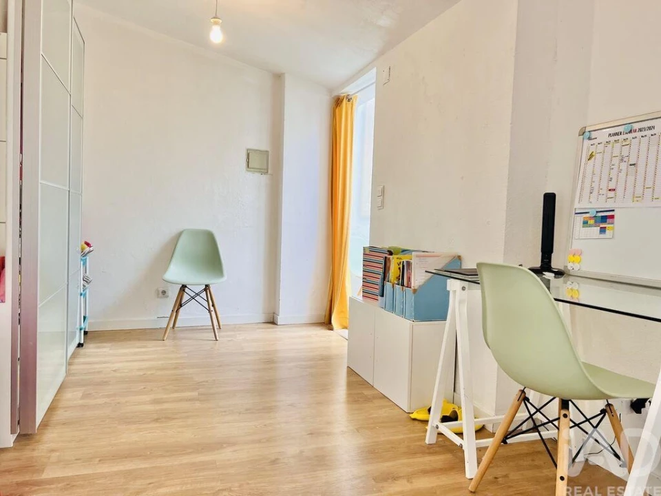 Apartamento T3 para Arrendamento em Romeira e Várzea Foto 7