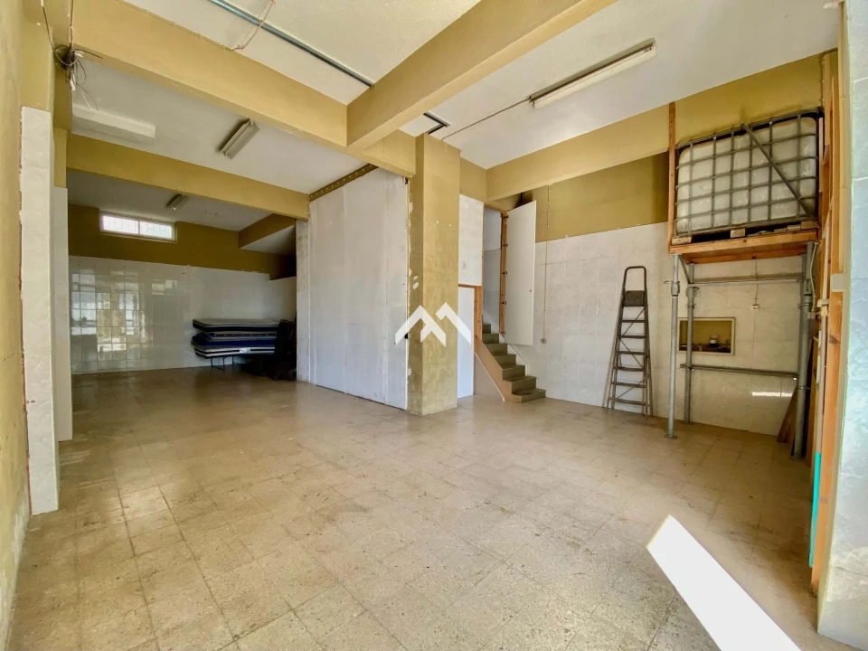 Negócio para Venda em Rio de Mouro Foto 1