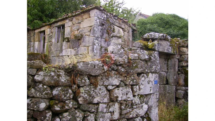 Moradia T0 para Venda em São Paio Foto 1