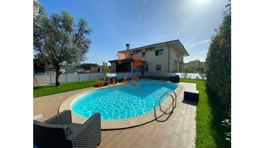 Moradia T5 para Venda em Meixomil Foto 13