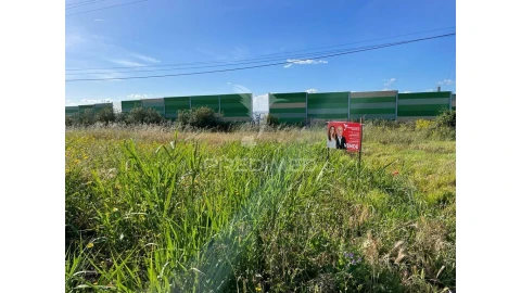 Terreno para Venda em Achete, Azoia de Baixo e Póvoa de Santarém