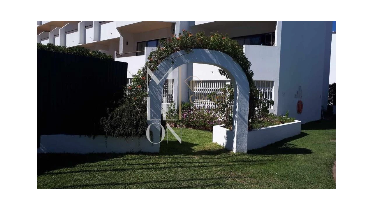 Apartamento para Venda em Quarteira Foto 4