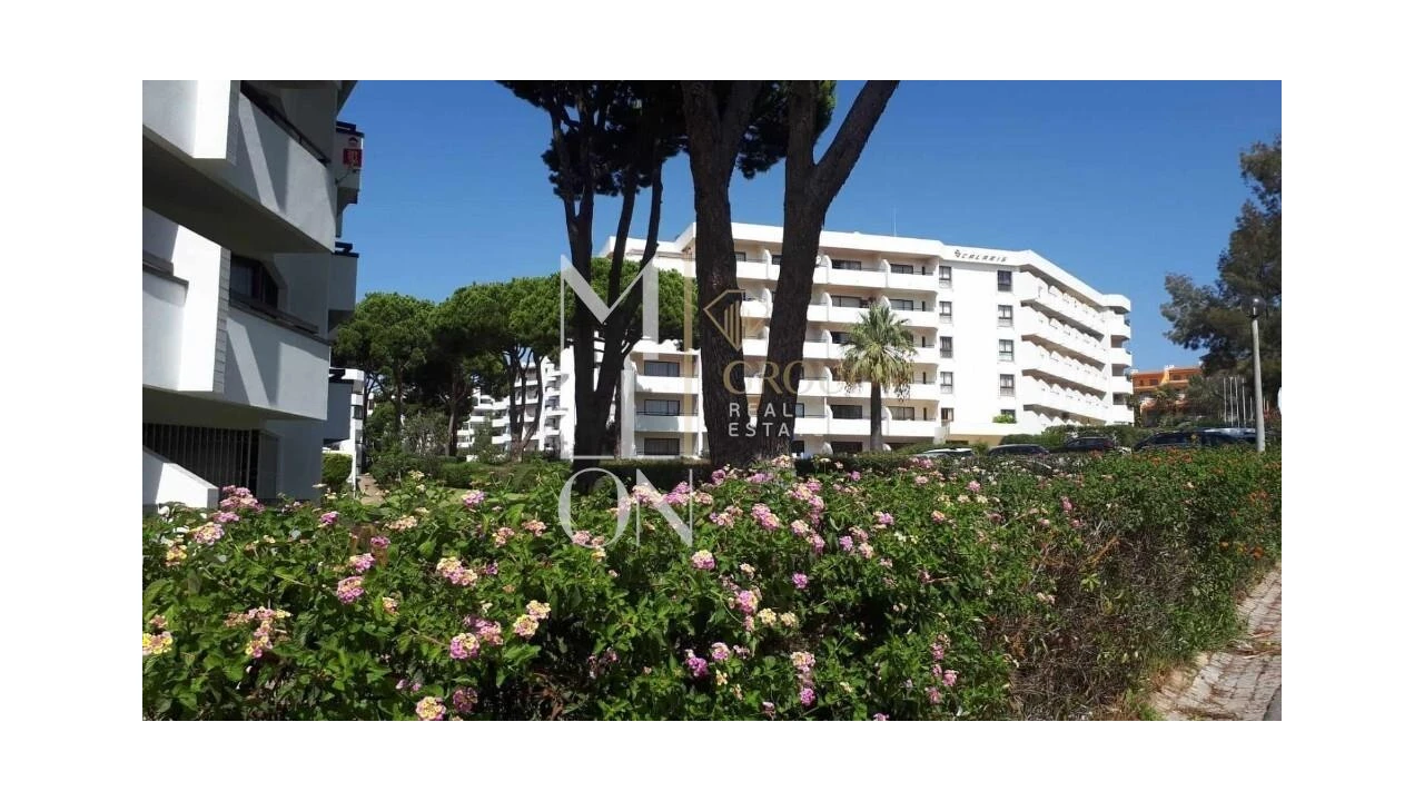 Apartamento para Venda em Quarteira Foto 3
