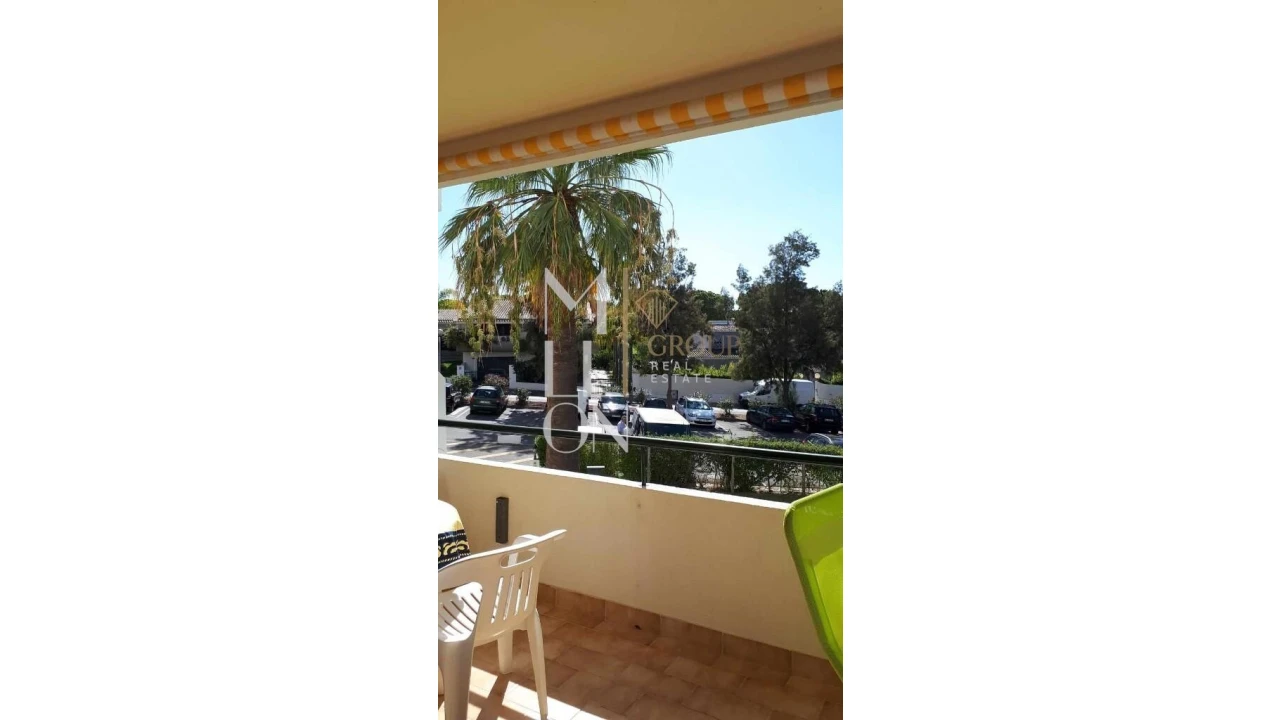 Apartamento para Venda em Quarteira Foto 13