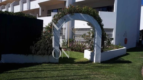 Apartamento para Venda em Quarteira
