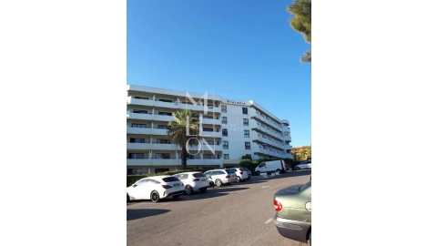Apartamento para Venda em Quarteira