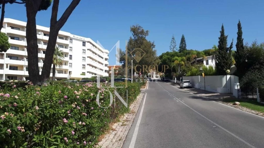 Apartamento para Venda em Quarteira Foto 2