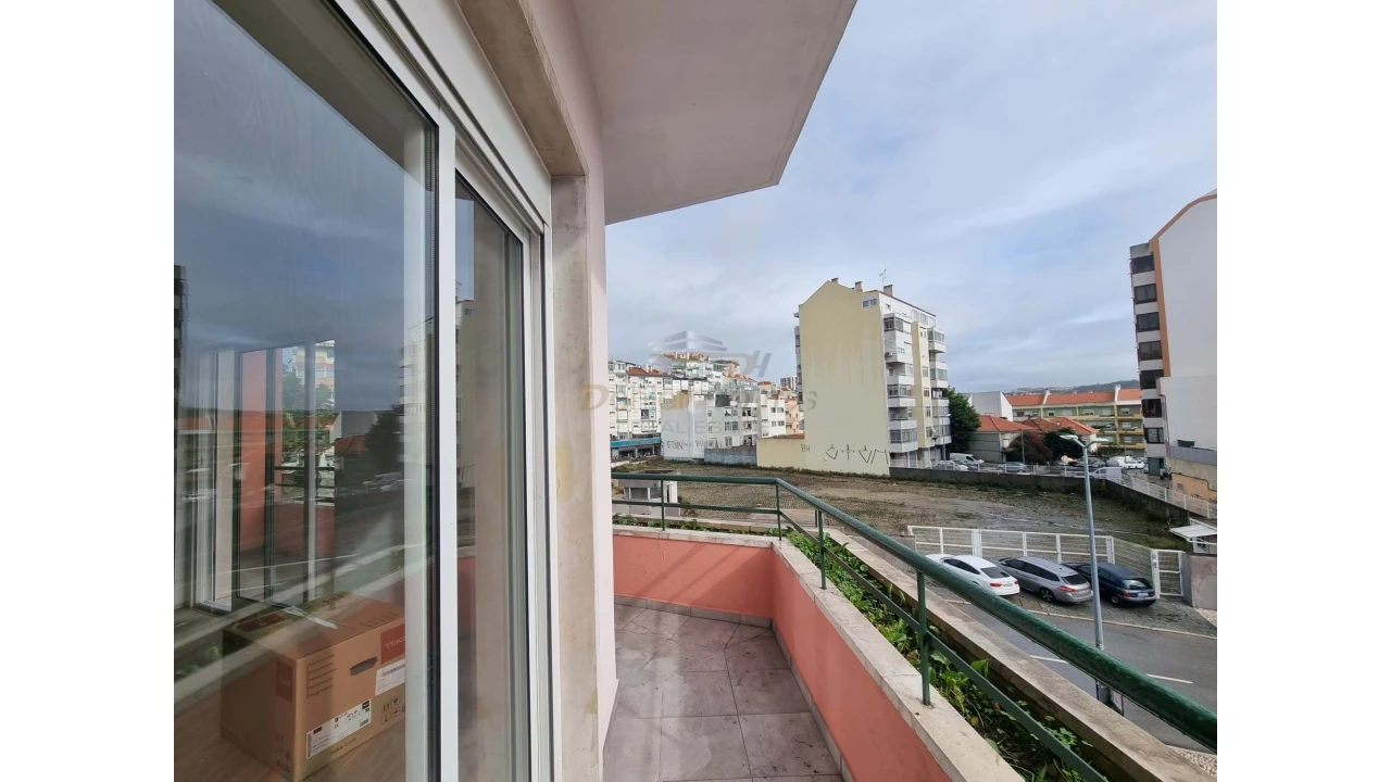 Apartamento T2 para Venda em Odivelas Foto 27