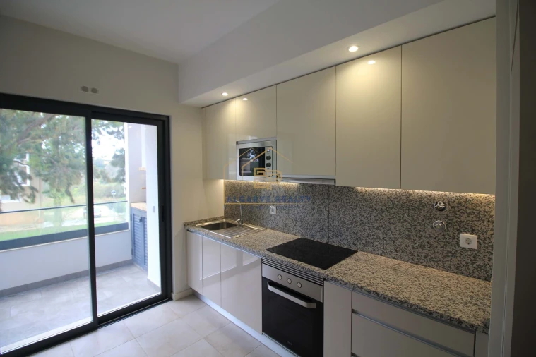 Apartamento T4 para Venda em Portimão Foto 16