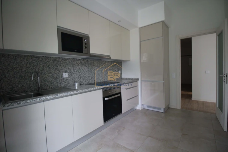 Apartamento T4 para Venda em Portimão Foto 14